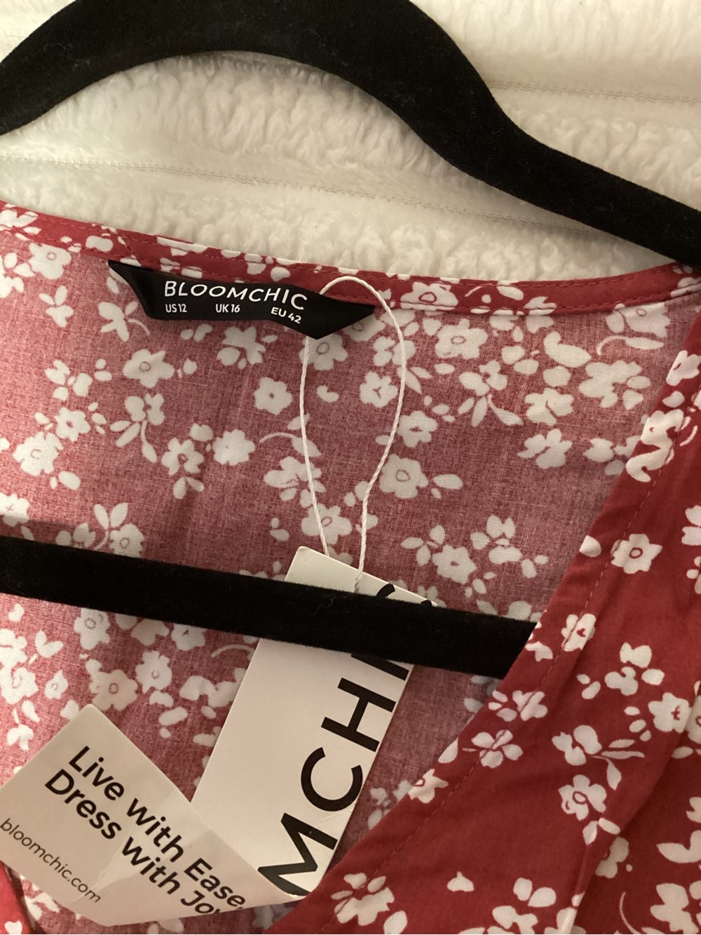 BloomChic Dark Pink Floral V-neck flutter sleeve Dress, size 12, NWT - Picture 4 of 10